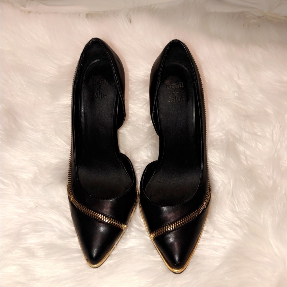 Pumps - Picture 2 of 7